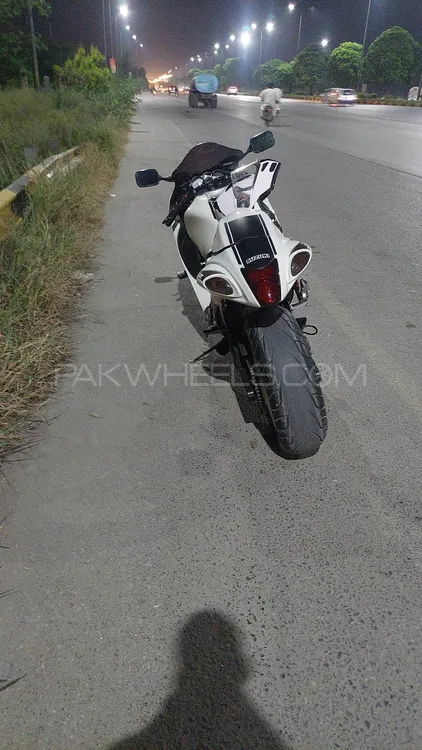 Suzuki Hayabusa 2011 for Sale Image-1