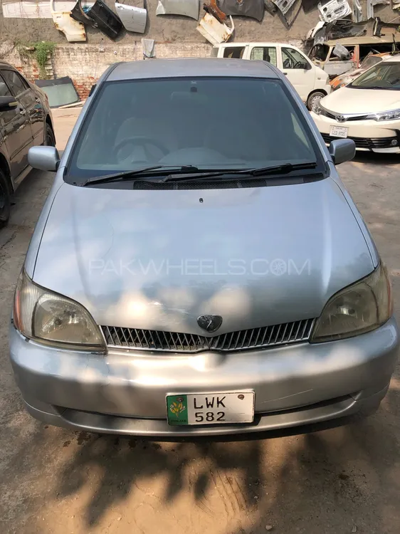 Toyota Platz 2007 for Sale in Lahore Image-1