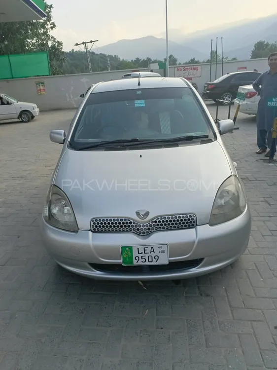 Toyota Vitz 2001 for Sale in Islamabad Image-1