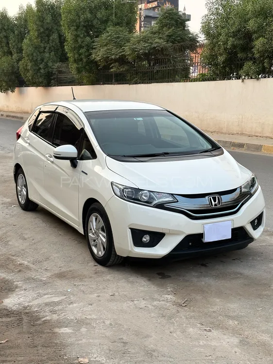 Honda Fit 2014 for Sale in Faisalabad Image-1