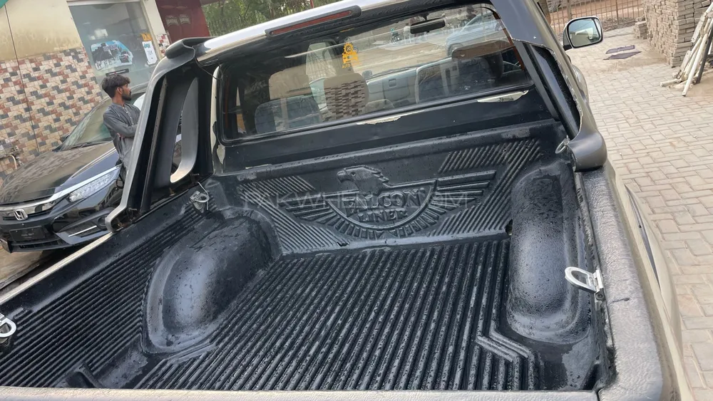 Toyota Hilux 2002 for Sale in Bahawalpur Toyota Hilux 2002 for Sale in Bahawalpur Image-6