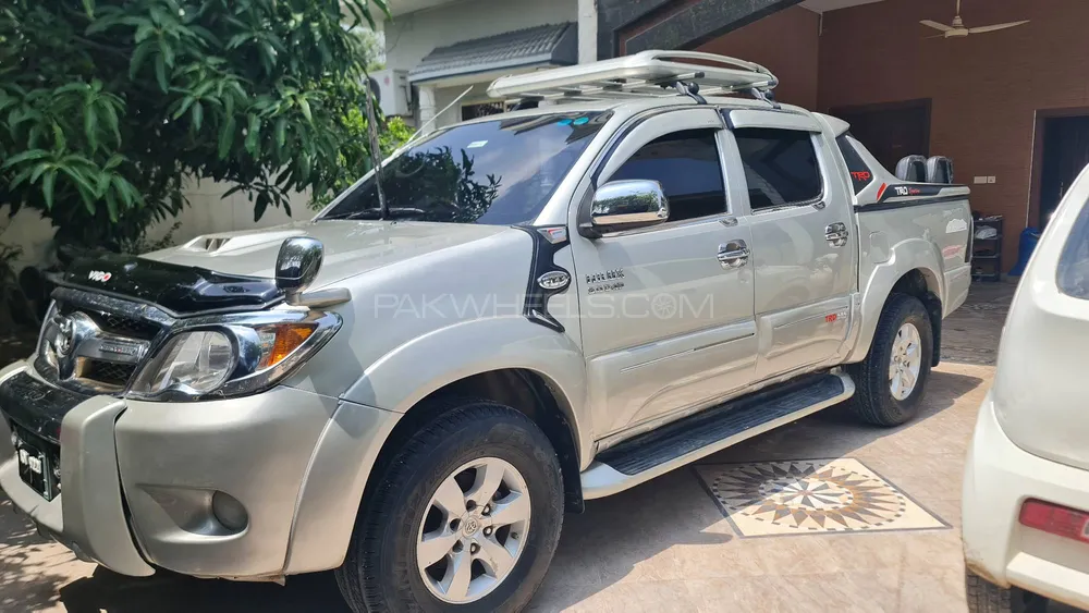Toyota Hilux 2006 for Sale in Sialkot Image-1