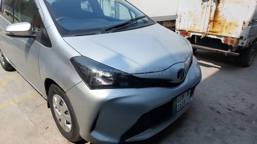 Toyota Vitz 2015 for Sale in Lahore Image-1