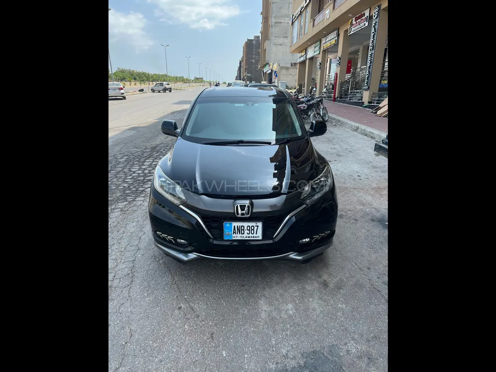 Honda Vezel 2014 for Sale in Islamabad Image-1