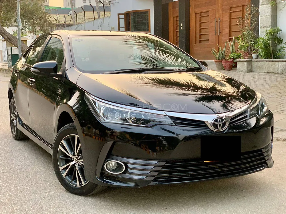 Toyota Corolla 2019 for Sale in Karachi Image-1
