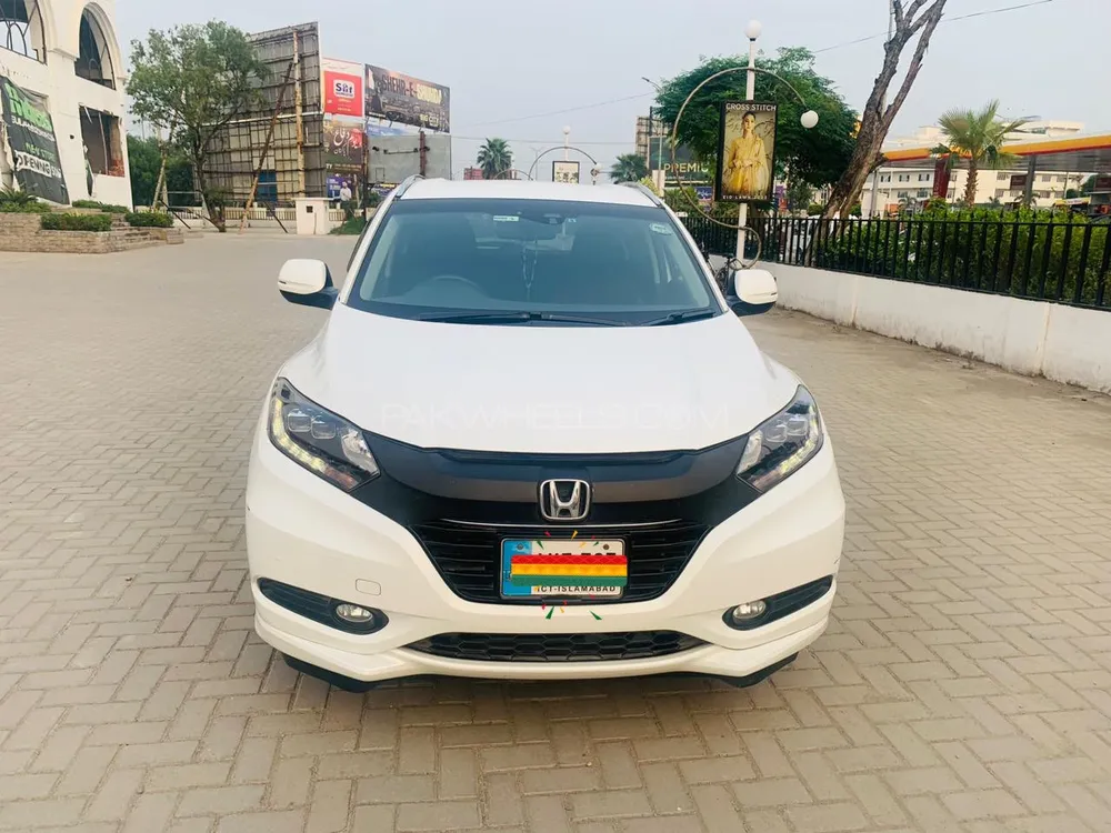 Honda Vezel 2015 for Sale in Sialkot Image-1