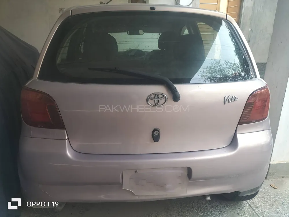 Toyota Vitz 2000 for Sale in Dera ismail khan Image-1