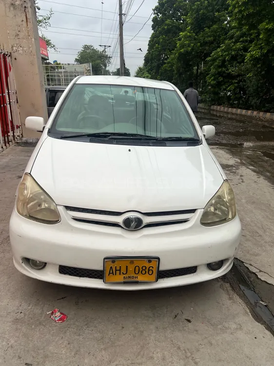 Toyota Platz 2003 for Sale in Lahore Image-1