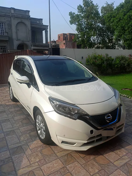 Nissan Note 2016 for Sale in Lahore Image-1