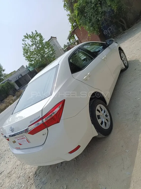 Toyota Corolla 2016 for Sale in Peshawar Image-1