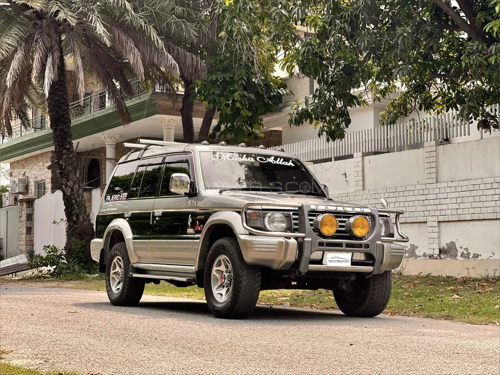 Mitsubishi Pajero 1996 for Sale in Lahore Image-1