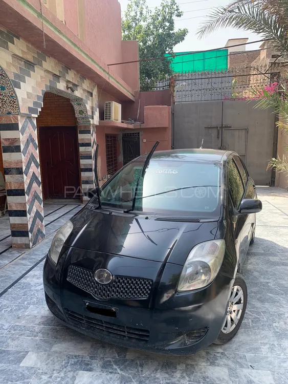 Toyota Vitz 2005 for Sale in Peshawar Image-1