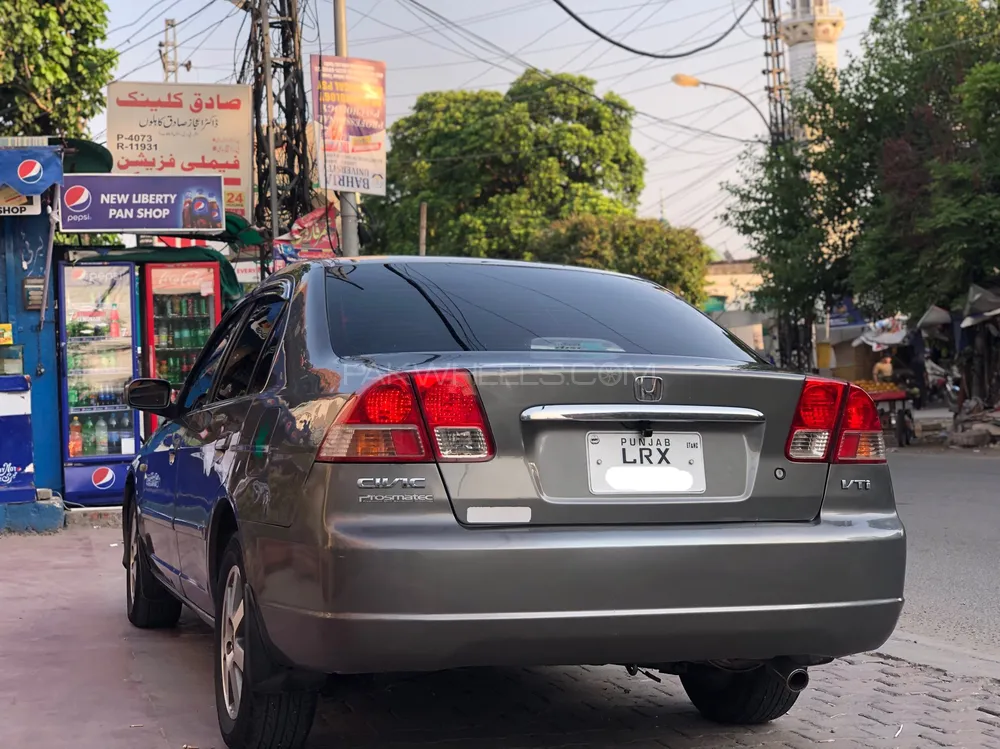 Honda Civic 2004 for Sale in Lahore Image-1