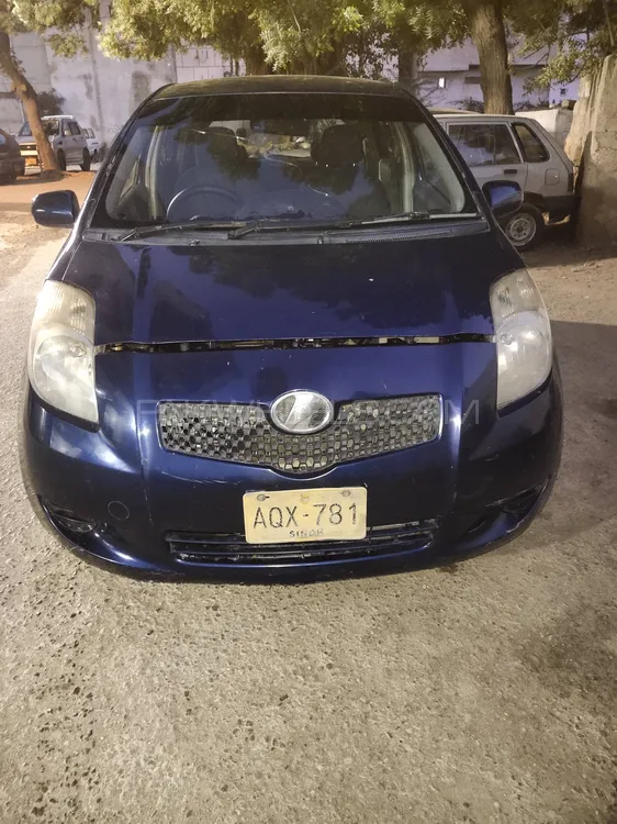 Toyota Vitz 2005 for Sale in Karachi Image-1