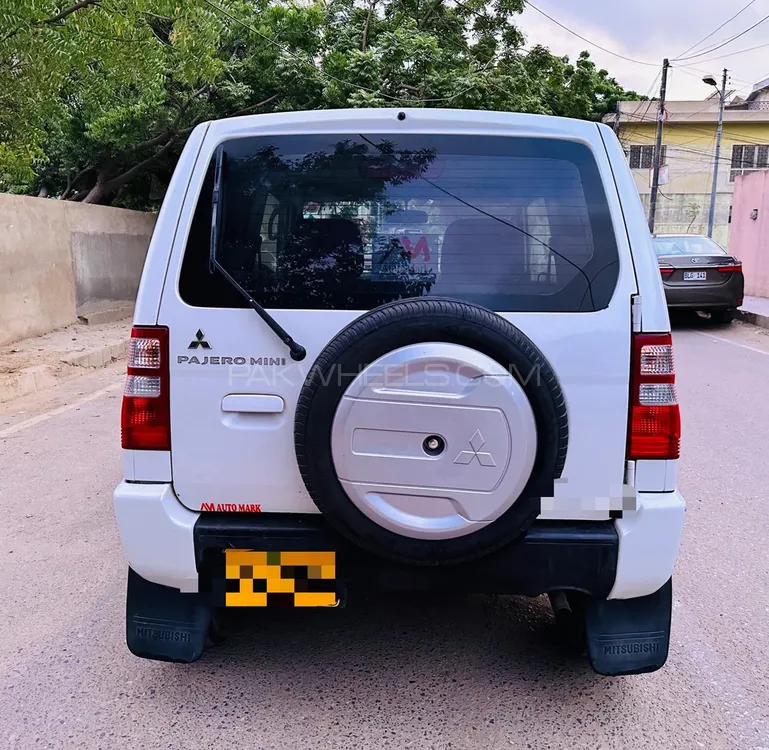Mitsubishi Pajero Mini 2012 for Sale in Karachi Image-1