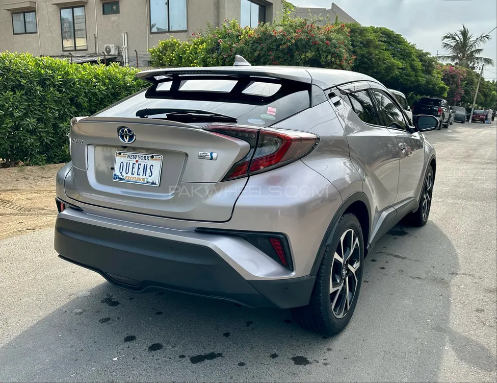 Toyota C-HR 2017 for Sale in Karachi Image-1