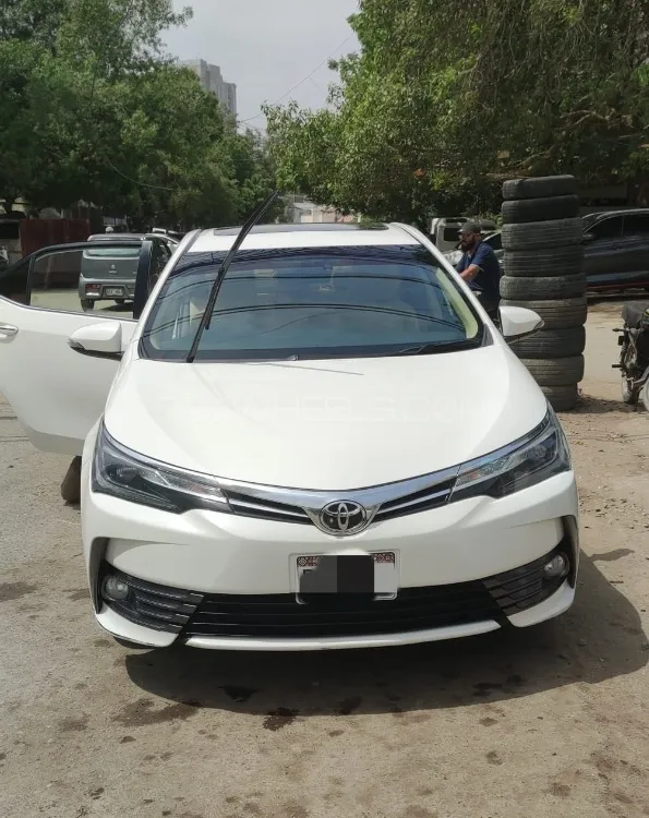 Toyota Corolla 2019 for Sale in Karachi Image-1