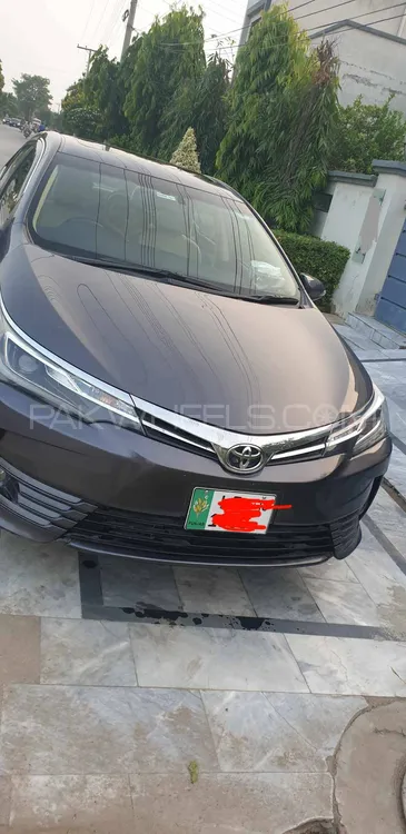 Toyota Corolla 2017 for Sale in Lahore Image-1
