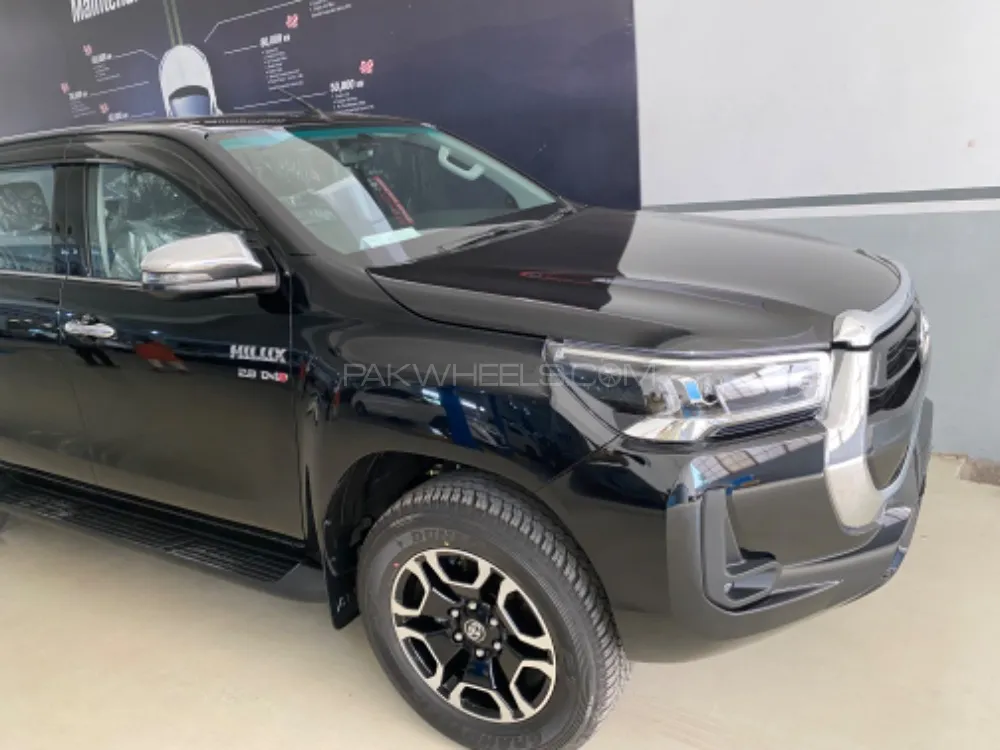 Toyota Hilux 2023 for Sale in Faisalabad Image-1