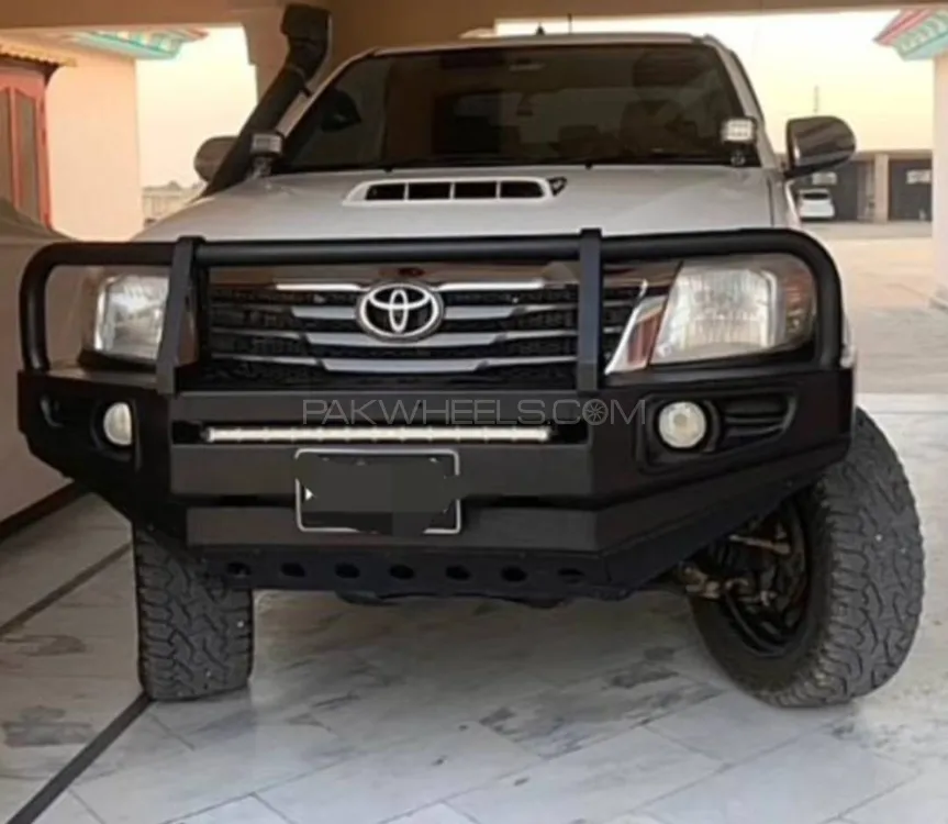 Toyota Hilux 2014 for Sale in Karachi Image-1