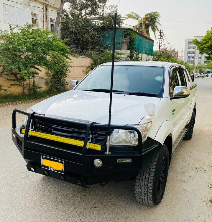 ٹویوٹا ہائیلکس 2015 for Sale in کراچی Image-1