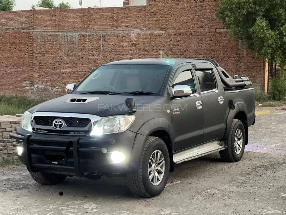 Toyota Hilux 2009 for Sale in Faisalabad Image-1
