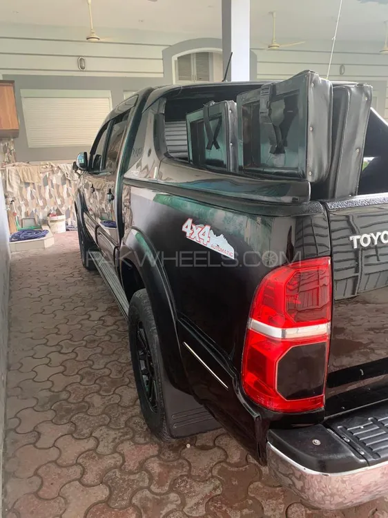 Toyota Hilux 2014 for Sale in Gujrat Image-1