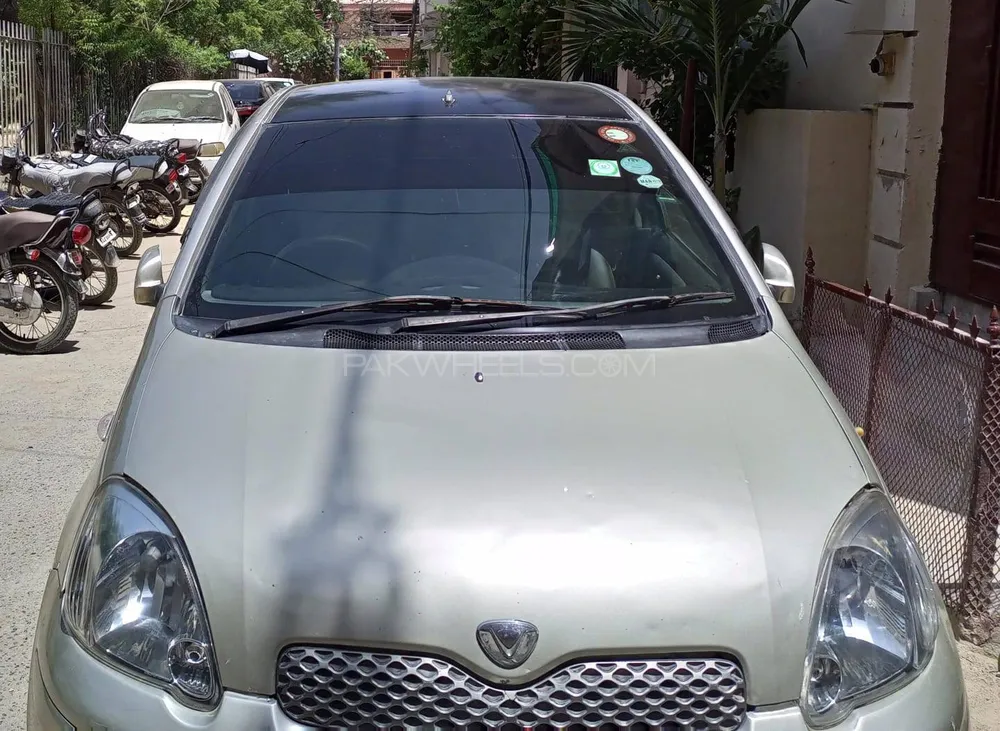 Toyota Vitz 2002 for Sale in Karachi Image-1
