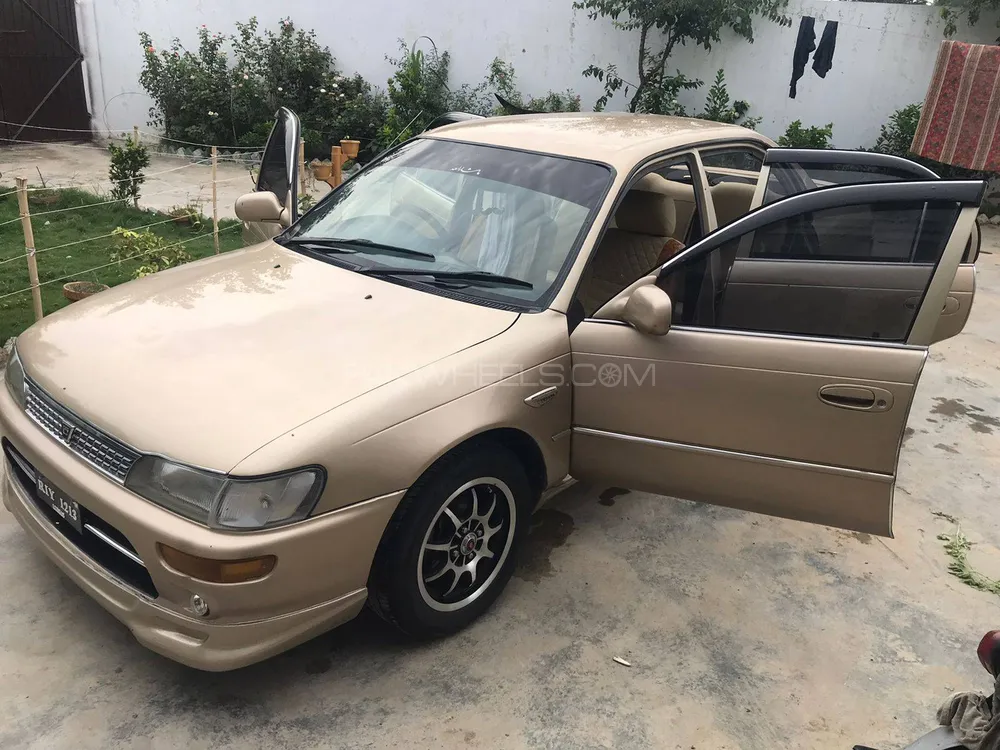 Toyota Corolla 2001 for Sale in Mardan Image-1