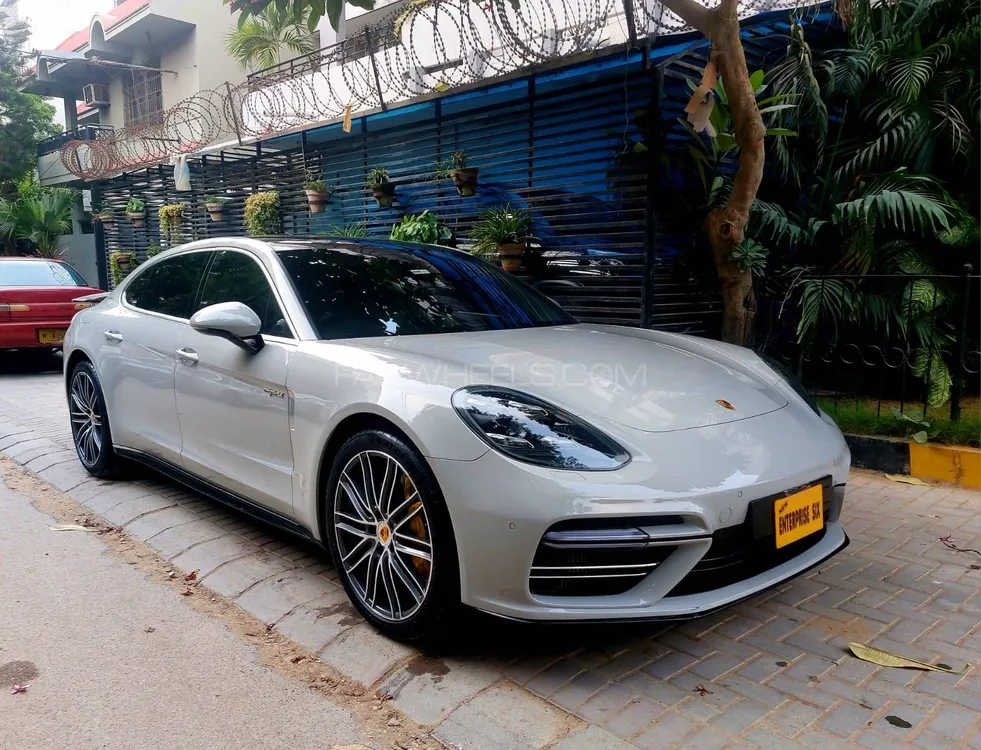 Porsche Panamera 2018 for Sale in Karachi Image-1