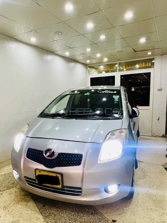 Toyota Vitz 2007 for Sale in Karachi Image-1