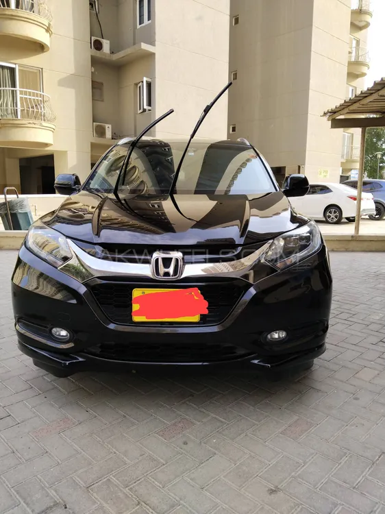 Honda Vezel 2014 for Sale in Karachi Image-1