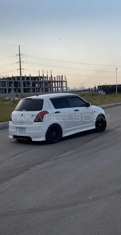 Suzuki Swift 2010 for Sale in Islamabad Image-1