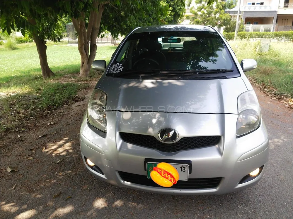 Toyota Vitz 2010 for Sale in Faisalabad Image-1