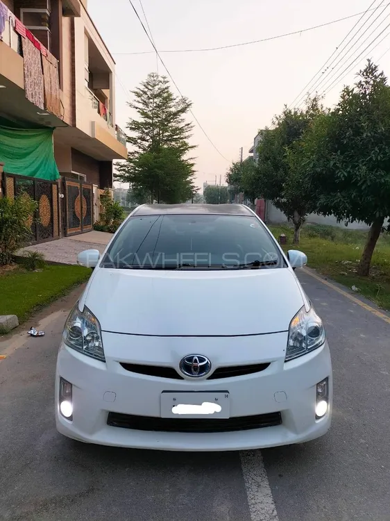 Toyota Prius 2010 for Sale in Faisalabad Image-1