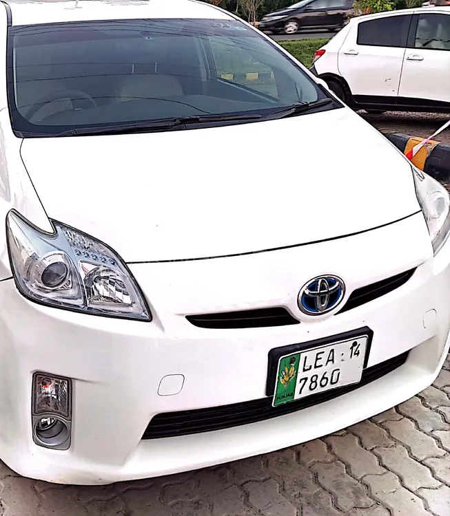 Toyota Prius 2010 for Sale in Lahore Image-1
