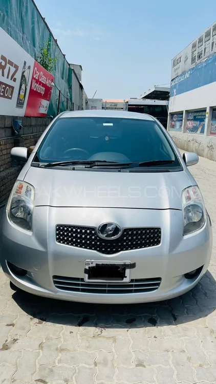 Toyota Vitz 2005 for Sale in Islamabad Image-1