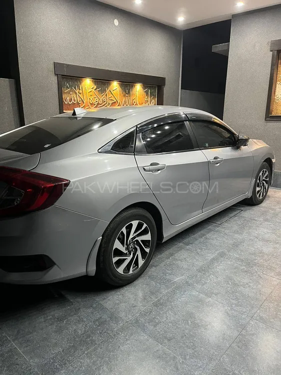 Honda Civic 2018 for Sale in Lahore Image-1