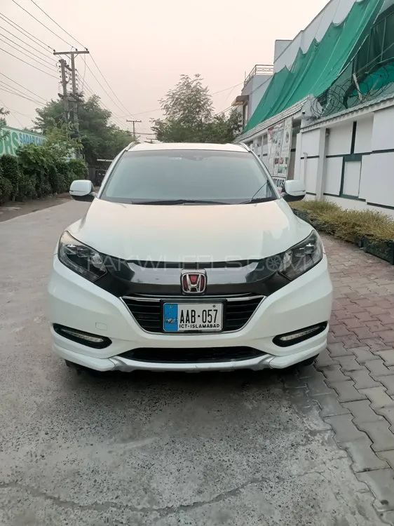 Honda Vezel 2014 for Sale in Lahore Image-1