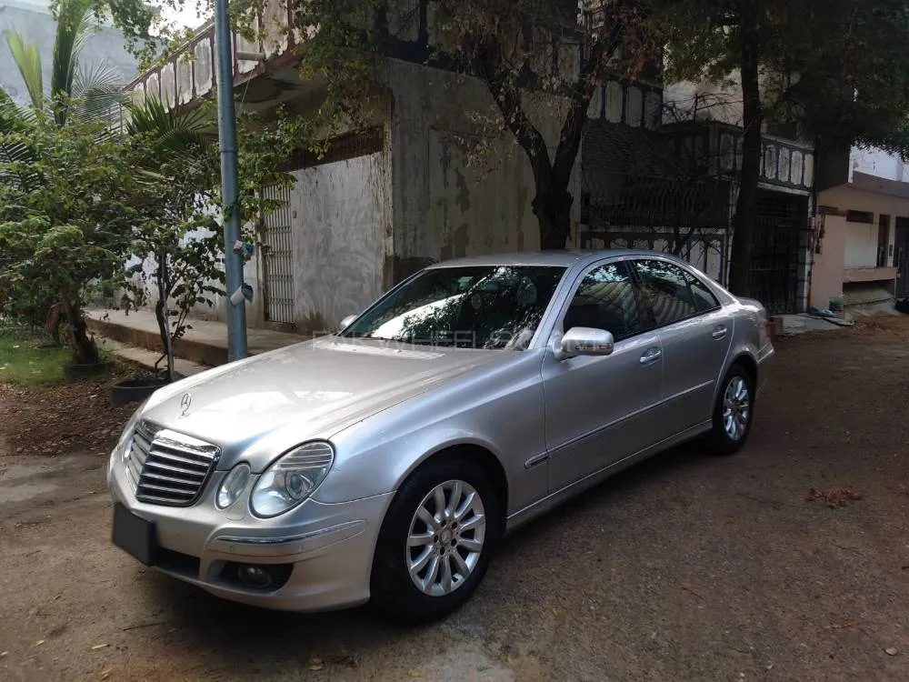 Mercedes Benz E Class 2005 for Sale in Karachi Image-1