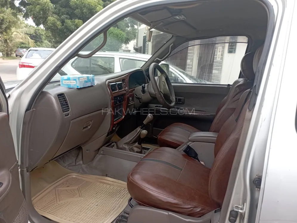 Toyota Hilux 2002 for Sale in Karachi Image-1