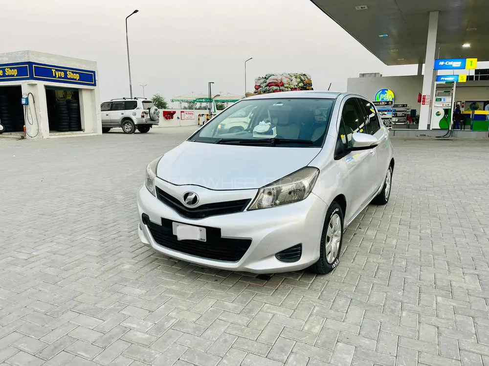 ٹویوٹا ویٹز 2012 for Sale in مردان Image-1