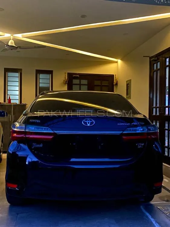 Toyota Corolla 2019 for Sale in Karachi Image-1