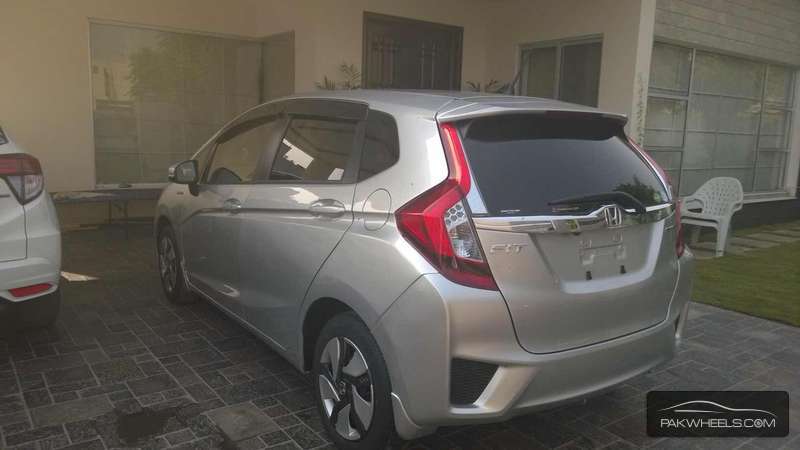 Honda Fit 2015 for Sale in Lahore Honda Fit 2015 for Sale in Lahore Image-4