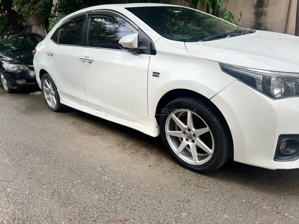 Toyota Corolla 2014 for Sale in Lahore Image-1