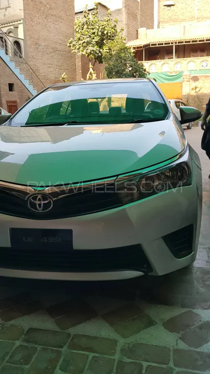 Toyota Corolla 2016 for Sale in Peshawar Image-1