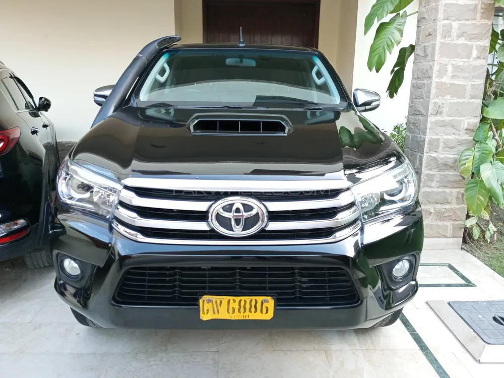 Toyota Hilux 2017 for Sale in Karachi Image-1