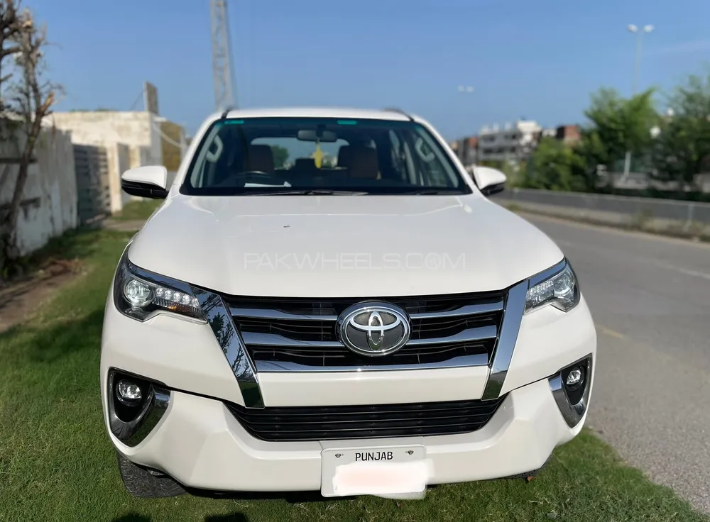 Toyota Fortuner 2021 for Sale in Lahore Image-1