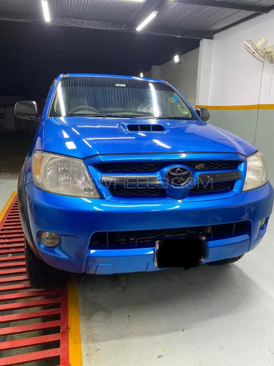 Toyota Hilux 2005 for Sale in Islamabad Image-1