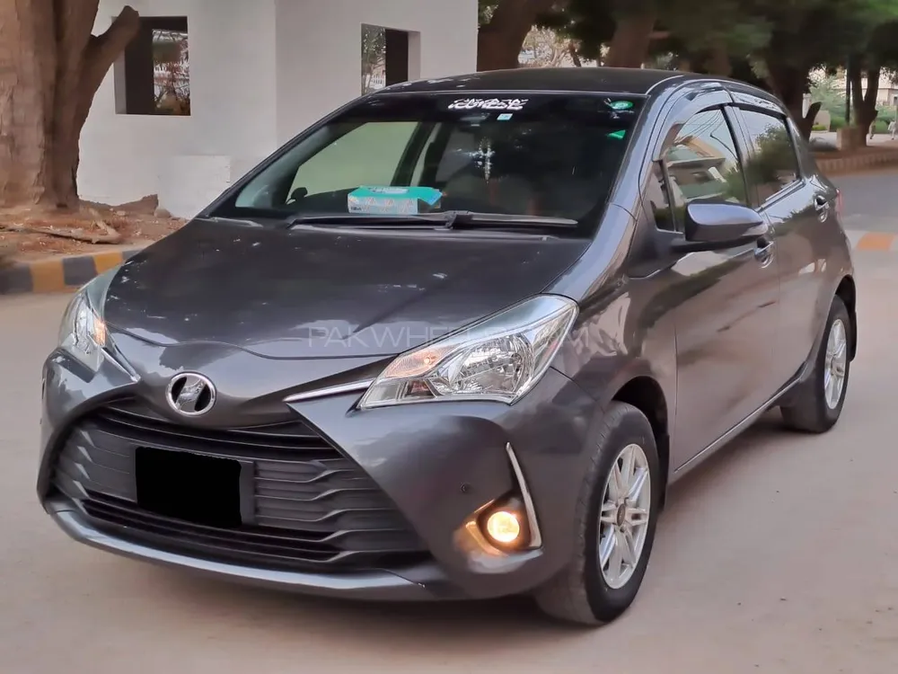 Toyota Vitz 2018 for Sale in Karachi Image-1